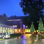 Residenz Premium Lounge * Везендорф
